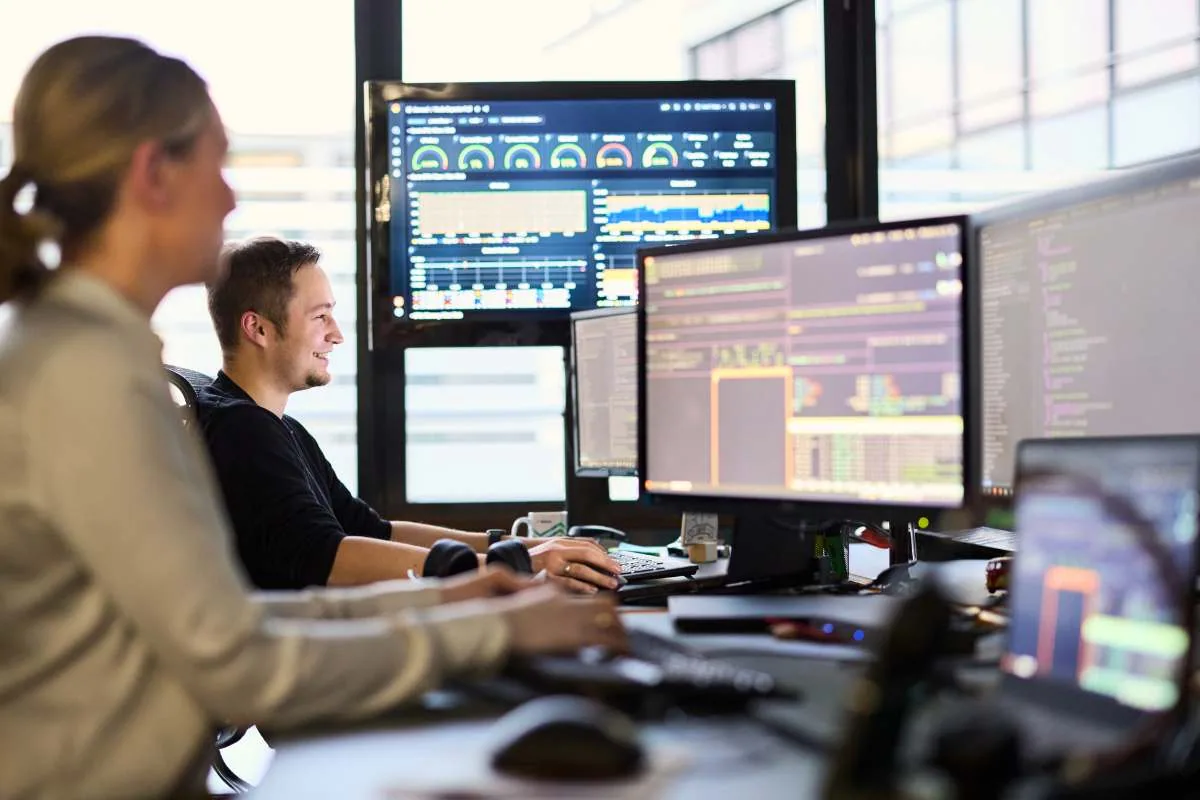 Sichere KI-Nutzung: kontrollierte, datenschutzkonforme KI im Arbeitsprozess